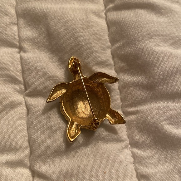 Sea turtle pin - Picture 2 of 2